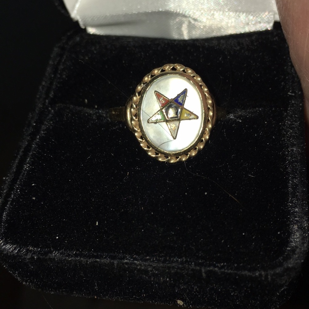 Ladies 14kt. gold antique Eastern Star Ring  71/2